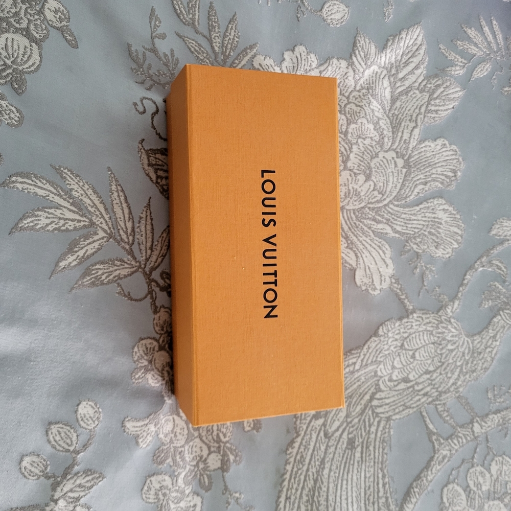 Louis Vuitton earbuds